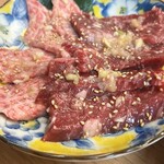 黒毛和牛ホルモン 大衆焼肉しんすけ - 