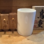 鳥重 - 卓上の香辛料