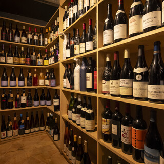 こだわり尽くした100種以上のワインと厳選日本酒