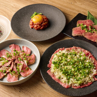 和牛の『肉刺し』『ユッケ』は必食！