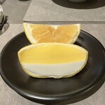 ON the TABLE CHINESE - 