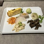 ON the TABLE CHINESE - 