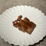 ON the TABLE CHINESE - 