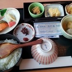 ホテルニューオータニ - 「なだ万」の朝ご飯。お米が美味しい。