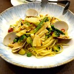 PIZZA SALVATORE CUOMO - ハマグリと春野菜、白身魚のペペロン