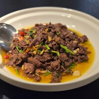 湘南飯店 - 和牛肉と唐辛子の強火炒め