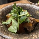 炭炉ばた こみ哉 松山 - 大根と豚角煮の炊き合わせ