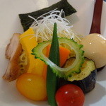 麺屋 波 - 野菜がたっぷりでチャーミング