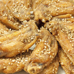 焼肉・鶏料理 鶏助 - 手羽先唐揚げ