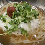 焼肉・鶏料理 鶏助 - 梅とろろ冷麺