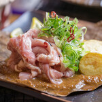 焼肉・鶏料理 鶏助 - 新看板メニュー朴葉味噌焼き