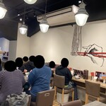 ヌードルダイニング 道麺 - 店内（テーブル席）