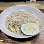 特撰ひやむぎ きわだち - スーパーのひやむぎとの食べ比べ