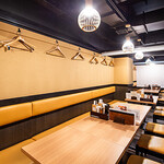 牛たん料理 閣 - 内観写真:全49席の広々空間。ランチにもディナーにも最適な居心地の良さ