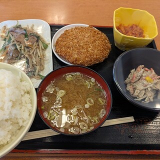 大衆食堂 半田屋_0