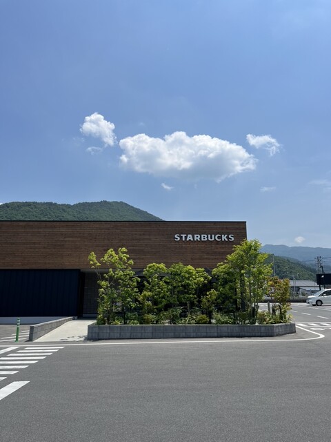 スターバックスコーヒー 天童鎌田店（STARBUCKS COFFEE） - 天童（カフェ）の写真