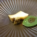 鮨 来多老 - 蒸し鮑♪肝の色はエメラルドグリーン～(^o^)