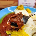 303672471 - 『カレー2種盛り（1400円税込）』『①レモン香る白いチキンカレー（マイルド）』『②ポークビンダルーMARKⅡ（中辛）』