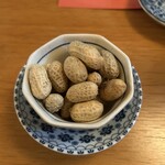 地鶏ばやし - 湯で落花生