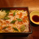 手酌割烹 てら田 - かにちらし