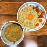 大喜 - 料理写真:・大喜つけ麺 1,180円/税込
・大盛(+0.5玉) 110円/税込
・生玉子 60円/税込