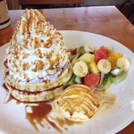 モンタカフェ - フルーツパンケーキにプラス200円でアイスをつけました