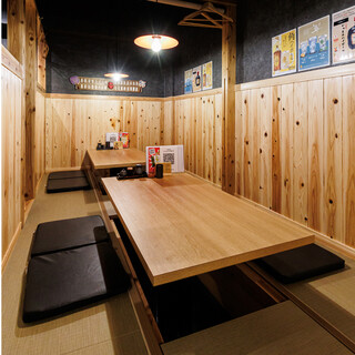 大小半個室席を完備！気兼ねなくお食事をお楽しみいただけます。