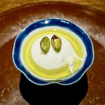 アカ - 山羊のミルクアイスクリーム/オリーブオイル