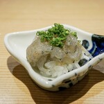 東麻布 天本 - しらすご飯