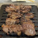 東京園 - ハラミたれ