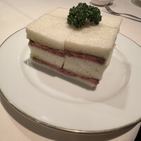 レストラン香味屋 - ビーフサンド 2,500円