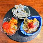 よりみち食堂 - おまかせ3種盛り合わせ