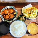 よりみち食堂 - まぐろテ－ルの煮付け+かき揚げ定食