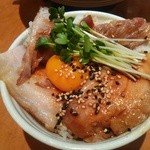 柴崎亭 - 肉玉丼