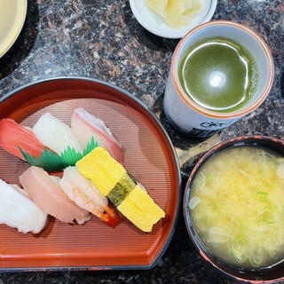 回転寿司 日本海_0