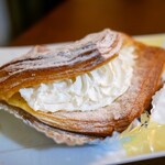 ベーカリーショパン - 料理写真:クリームホーン