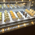 パティスリー タンドレス - ショーウィンドウ