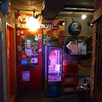 ベンベラ・ネットワークカンパニー - 細い通路の一番奥に…キュートな入口が✨