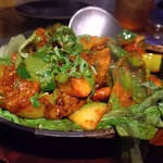 ラム肉とマッシュルームのジャルフレジ