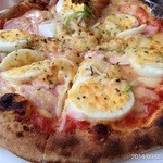 イル・ターボロ - ロースハム、ゆで卵、玉葱、ピーマンのトマトソースピザ2014.9.2(火)12時半　ピザランチ美味しい！パンナコッタも(^^♪1300円