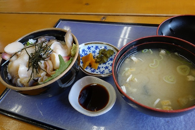 ぷらっと食堂（【旧店名】網焼きのふじ十食堂） - 苫小牧（海鮮丼）の写真