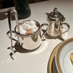 アピシウス - 砂糖とミルク