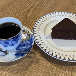 ねるどりっぷ珈琲 機屋 - ガトーショコラとブレンド・ストロングで1,200円