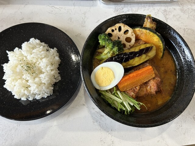 輝山 - 美瑛（スープカレー）の写真