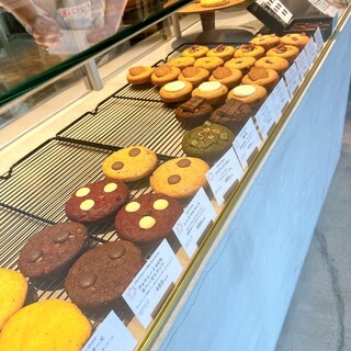 お菓子☆まとめ売り！！！７０１ ラビナ1F □おきな屋+赤い林檎□ 本日から新発売！ 青森ぽる