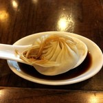 點水樓 - スープがたっぷり入った小籠包は絶品！