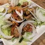 旬鮮たくま - 鶏とトマトアボカドサラダ（ミステリーソース）