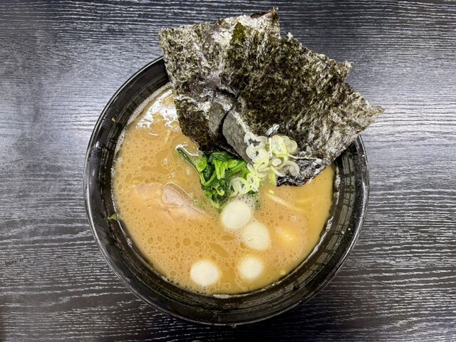 横浜家系ラーメン 貴一（きいち） - 赤湯（ラーメン）の写真