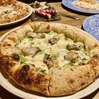 デ サリータ 渋谷 - 牡蠣と海苔クリームピザ