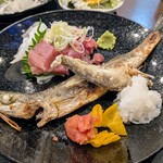 てっぺん - メインのお皿✨カマスの塩焼き＆メヒカリの唐揚げ＆マグロぶつ＆タラコ・お漬物・大根おろし♡